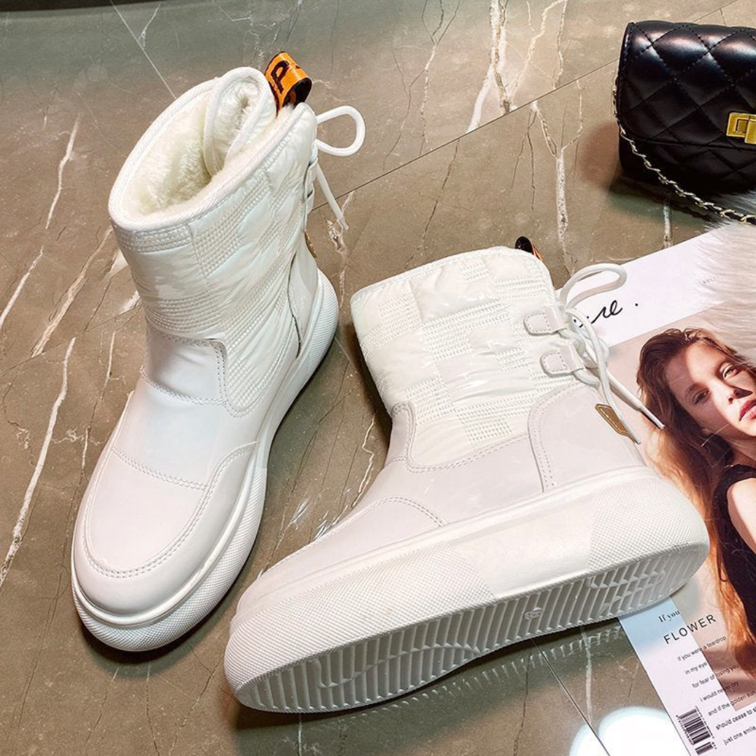 Paulien | Dames Chelsea Laars Met Veters | Instaplaars met Hoge Zool
