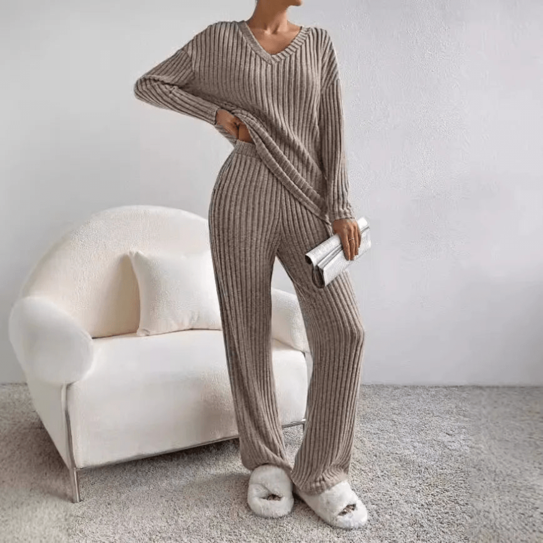 Anouk | Tweedelige Set | Lounge Set met V-hals Trui en Broek