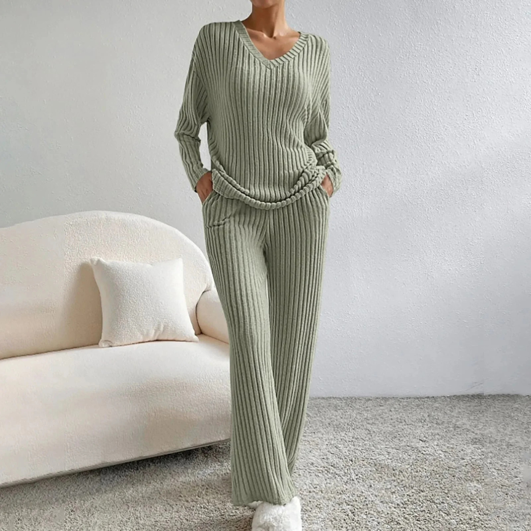 Anouk | Tweedelige Set | Lounge Set met V-hals Trui en Broek