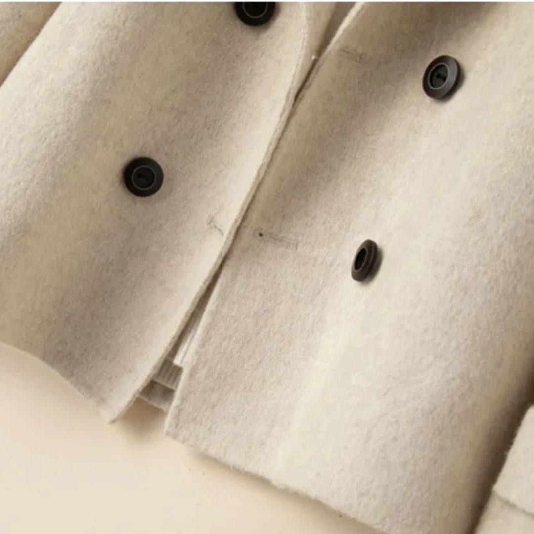 Annemarie | Dames Blazer Jas | Korte Trenchcoat Met Reverkraag en Dubbele Knopen Voor Werk en Casual Look