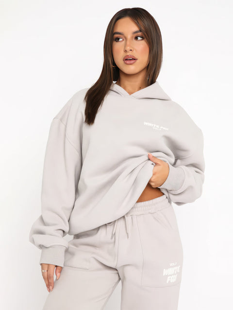 Luxe Lounge Set – White Fox Edition