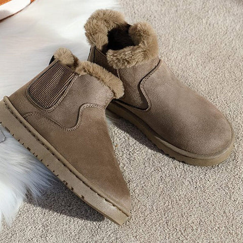 Flauschige Winterstiefel