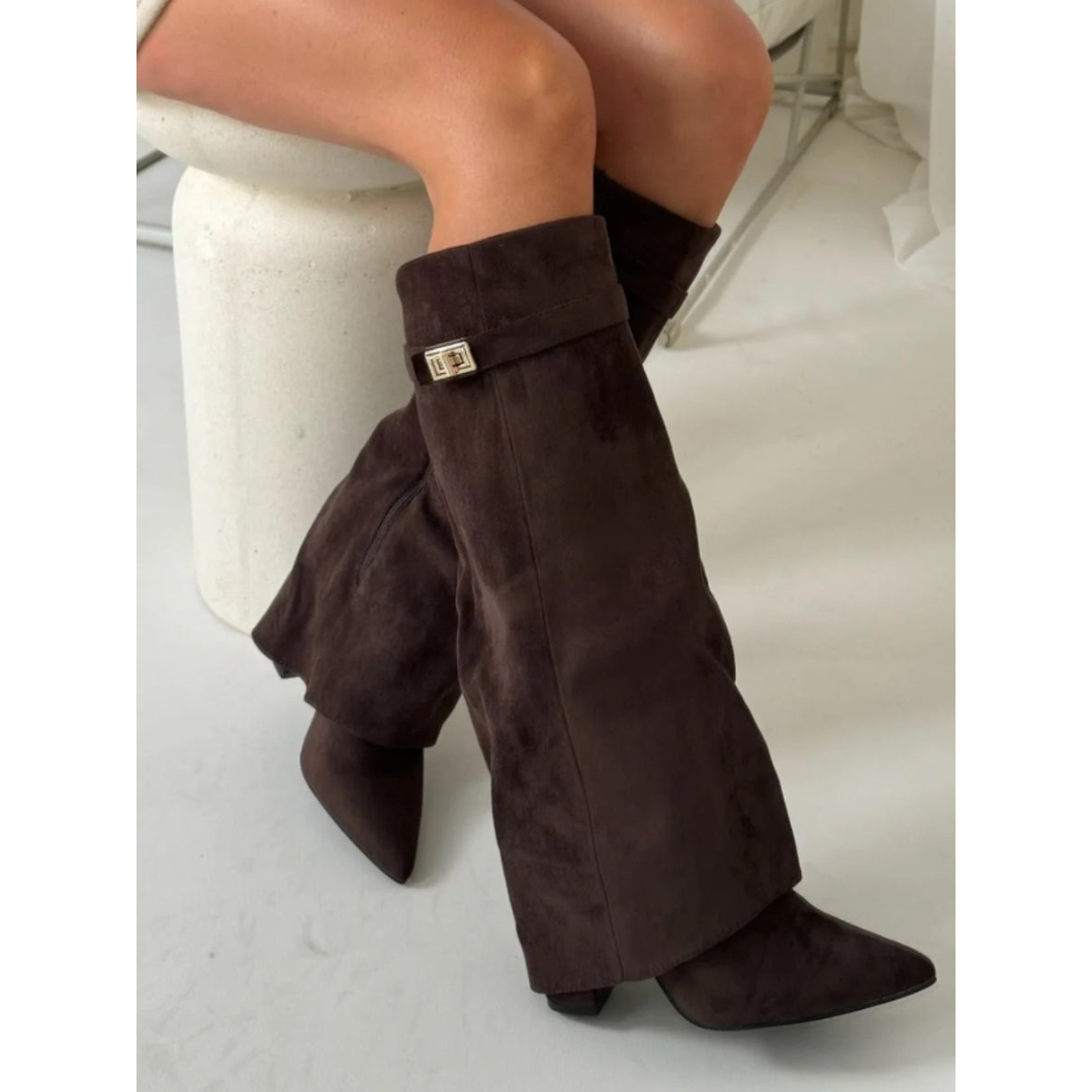 Sarah | Dames Laarzen van Suède Met Flaire Pasvorm En Gouden Details | Hoge Hak en Ritssluiting