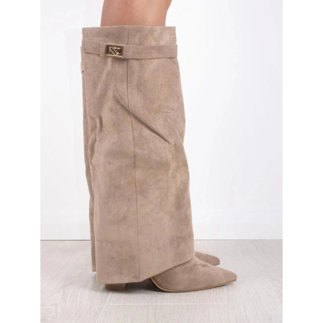 Sarah | Dames Laarzen van Suède Met Flaire Pasvorm En Gouden Details | Hoge Hak en Ritssluiting